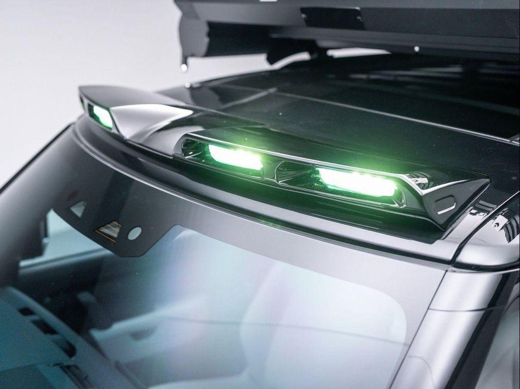 new 2025 Land Rover Defender car