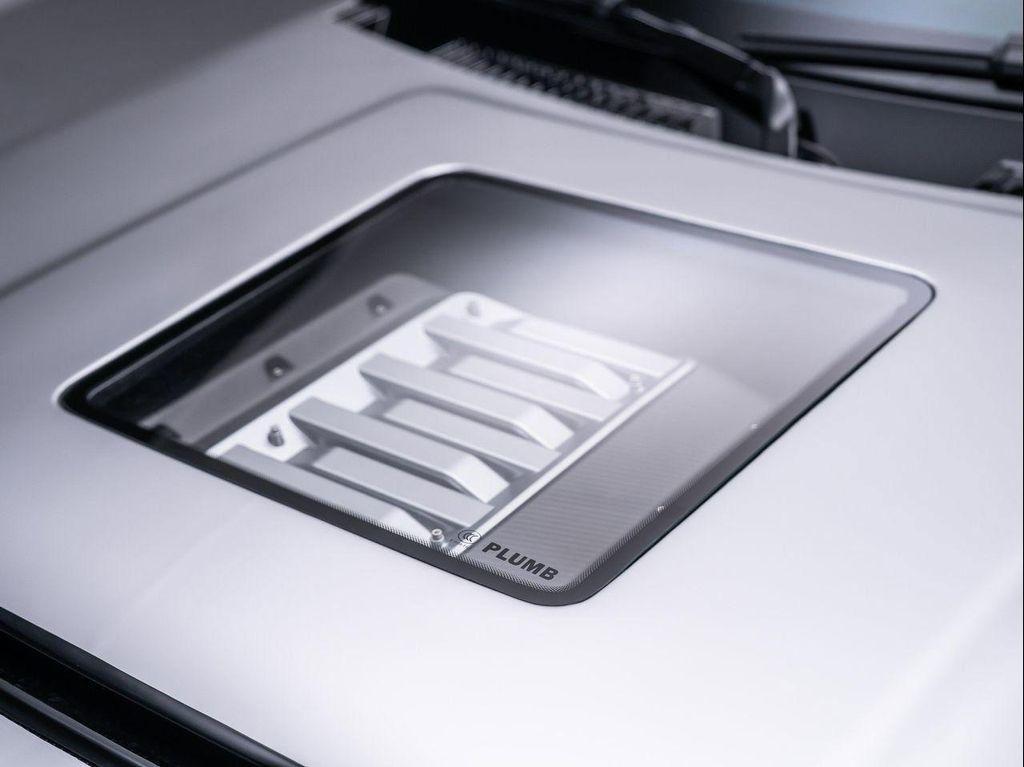 new 2025 Land Rover Defender car