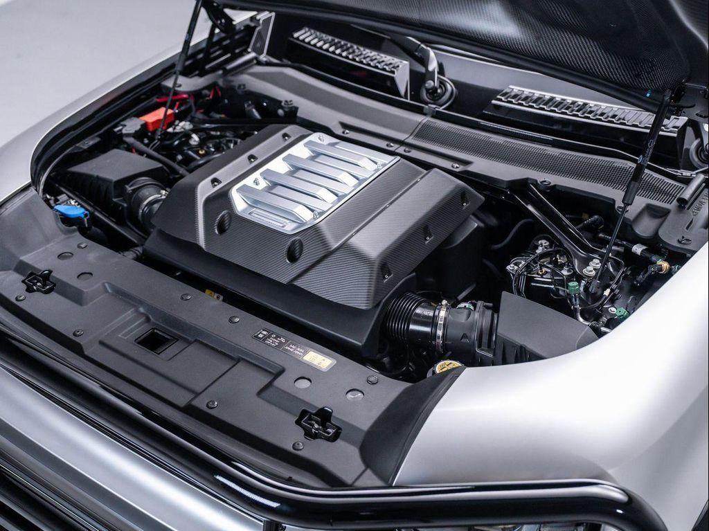 new 2025 Land Rover Defender car