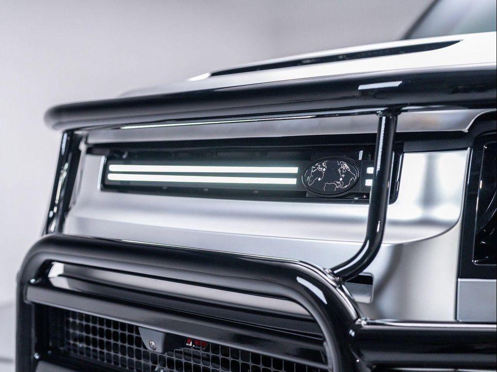 new 2025 Land Rover Defender car