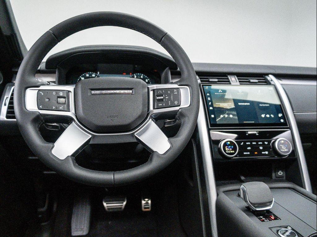 new 2025 Land Rover Discovery car, priced at $77,968