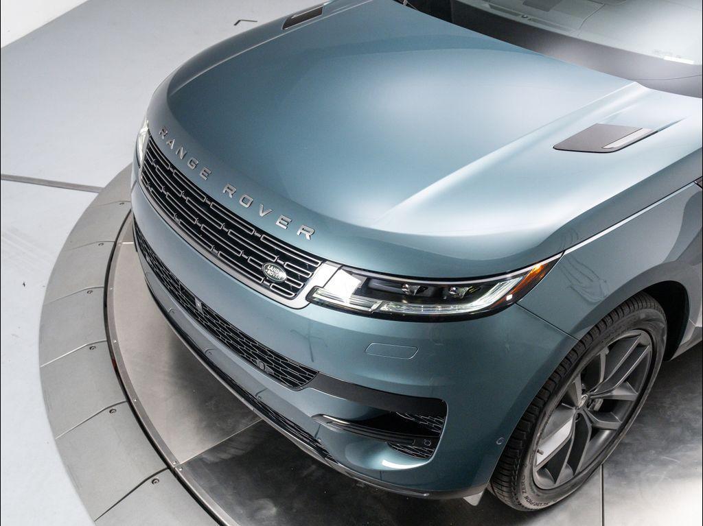 new 2025 Land Rover Range Rover Sport car