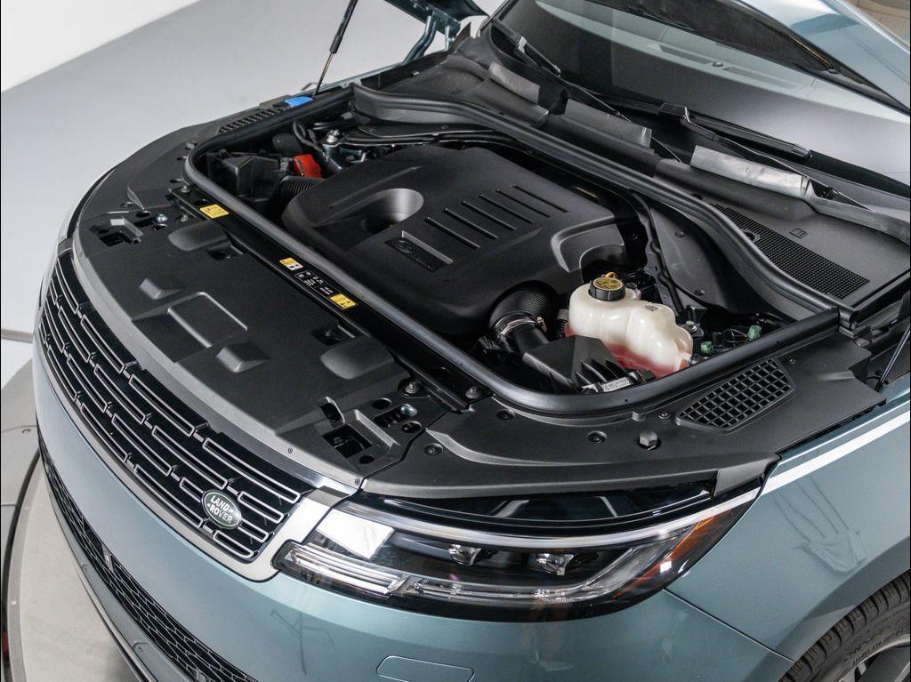 new 2025 Land Rover Range Rover Sport car