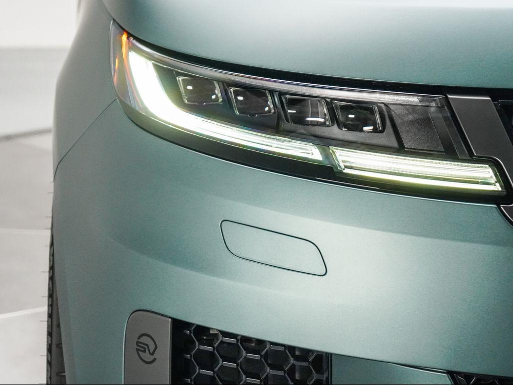 new 2025 Land Rover Range Rover Sport car