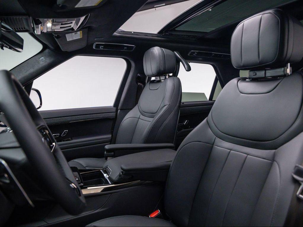 new 2025 Land Rover Range Rover Sport car