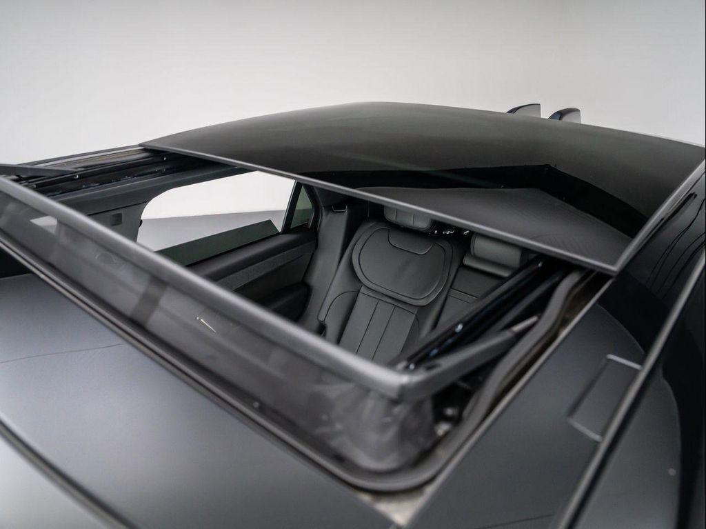 new 2025 Land Rover Range Rover Sport car