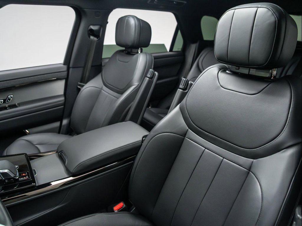 new 2025 Land Rover Range Rover Sport car