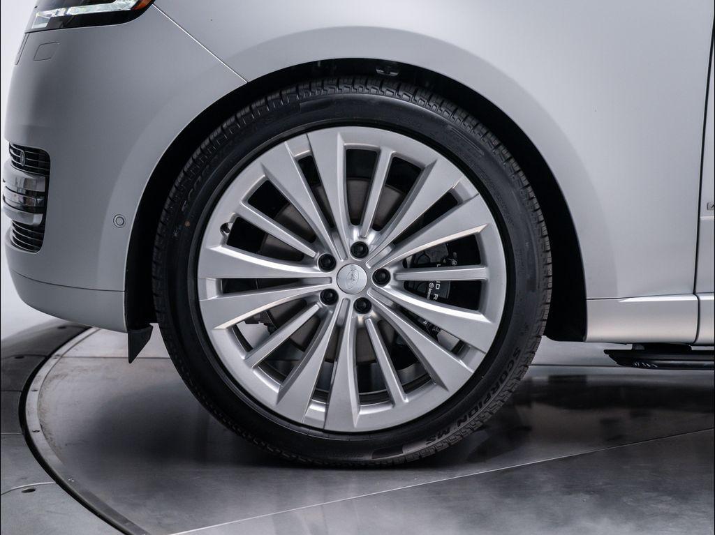 new 2025 Land Rover Range Rover car
