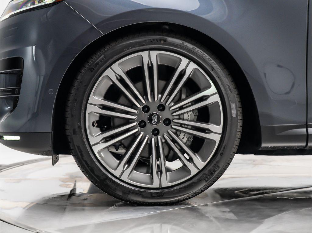 new 2025 Land Rover Range Rover Sport car