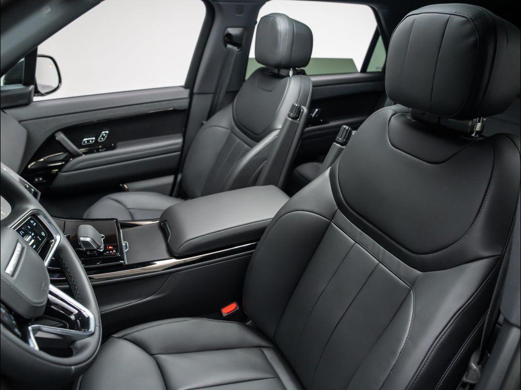 new 2025 Land Rover Range Rover Sport car