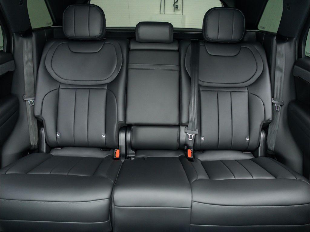 new 2025 Land Rover Range Rover Sport car