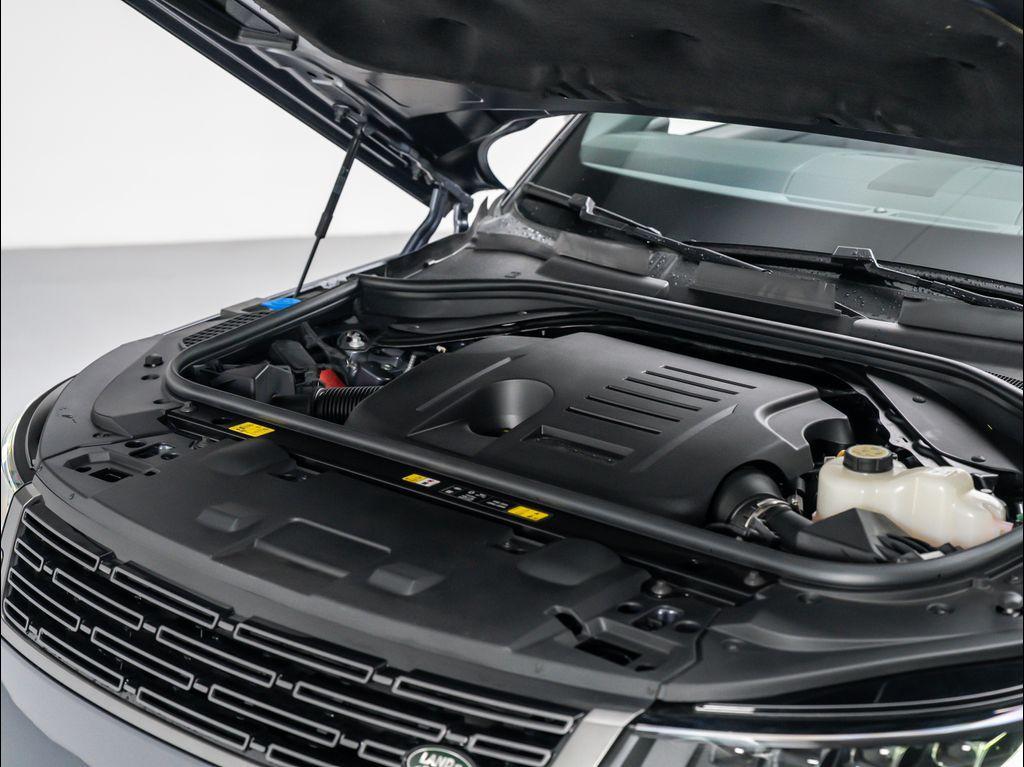 new 2025 Land Rover Range Rover Sport car