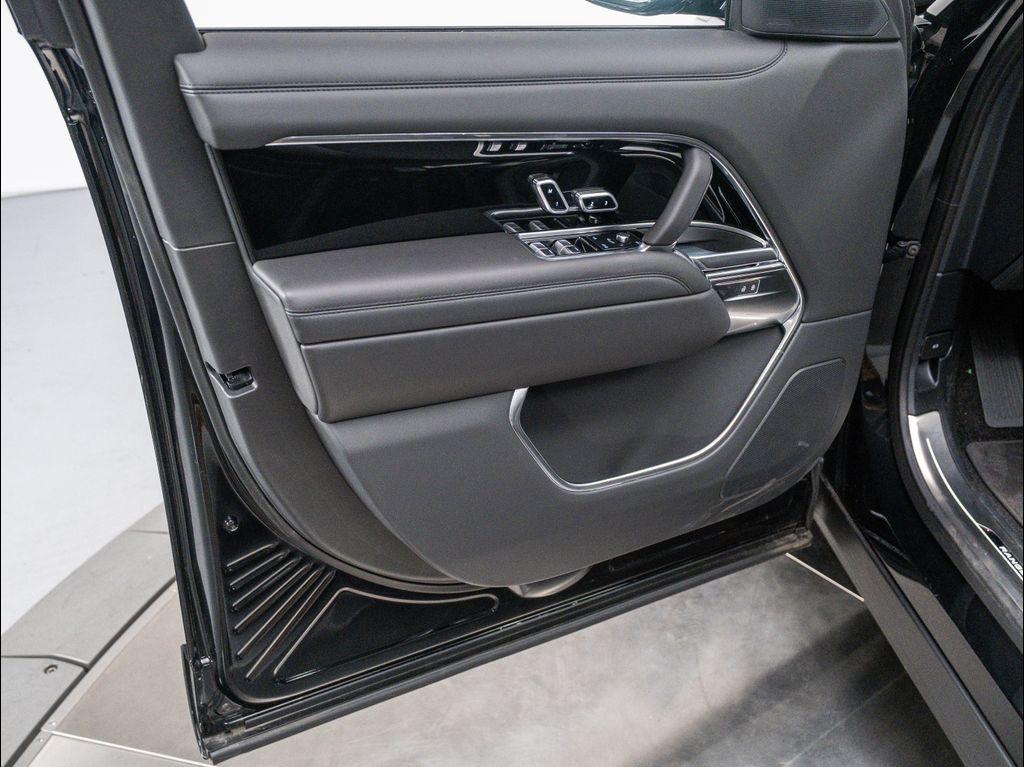 new 2025 Land Rover Range Rover car