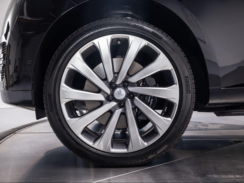 new 2025 Land Rover Range Rover car