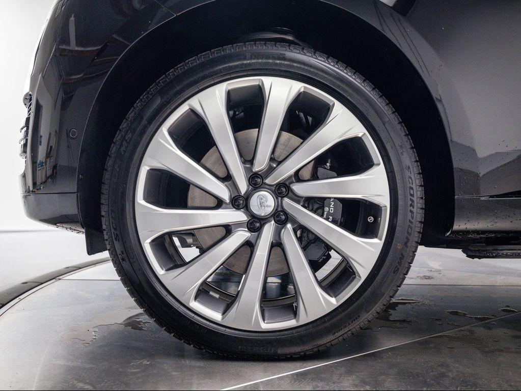 new 2025 Land Rover Range Rover car