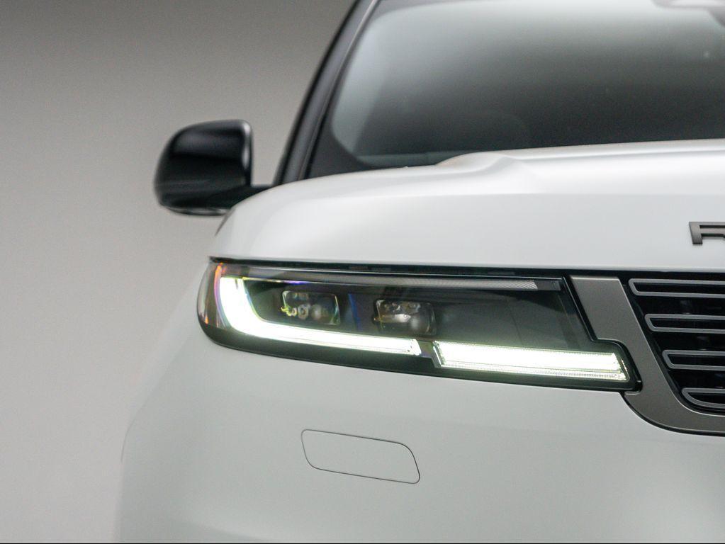 new 2025 Land Rover Range Rover Sport car
