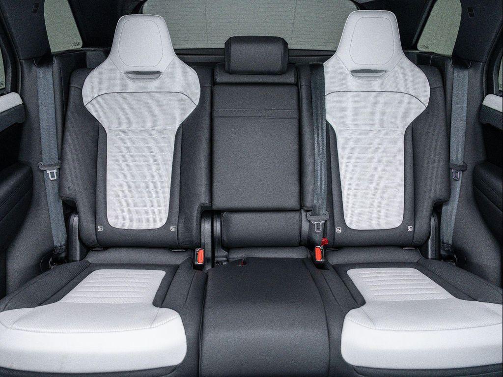 new 2025 Land Rover Range Rover Sport car