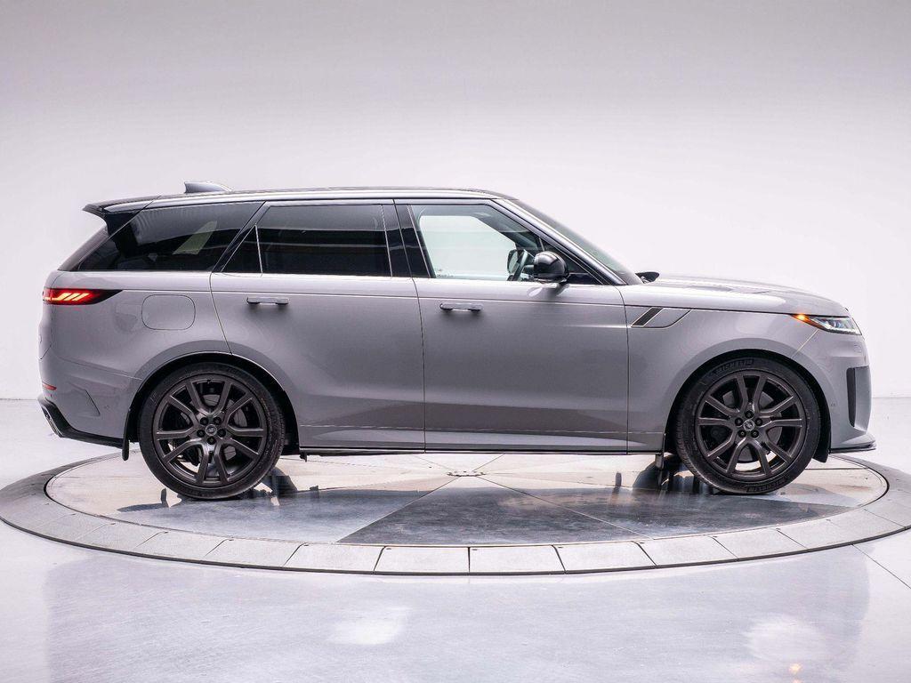 new 2025 Land Rover Range Rover Sport car