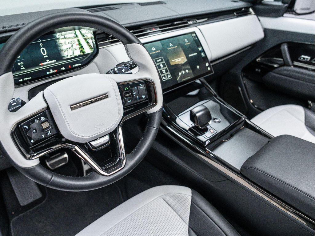 new 2025 Land Rover Range Rover Sport car