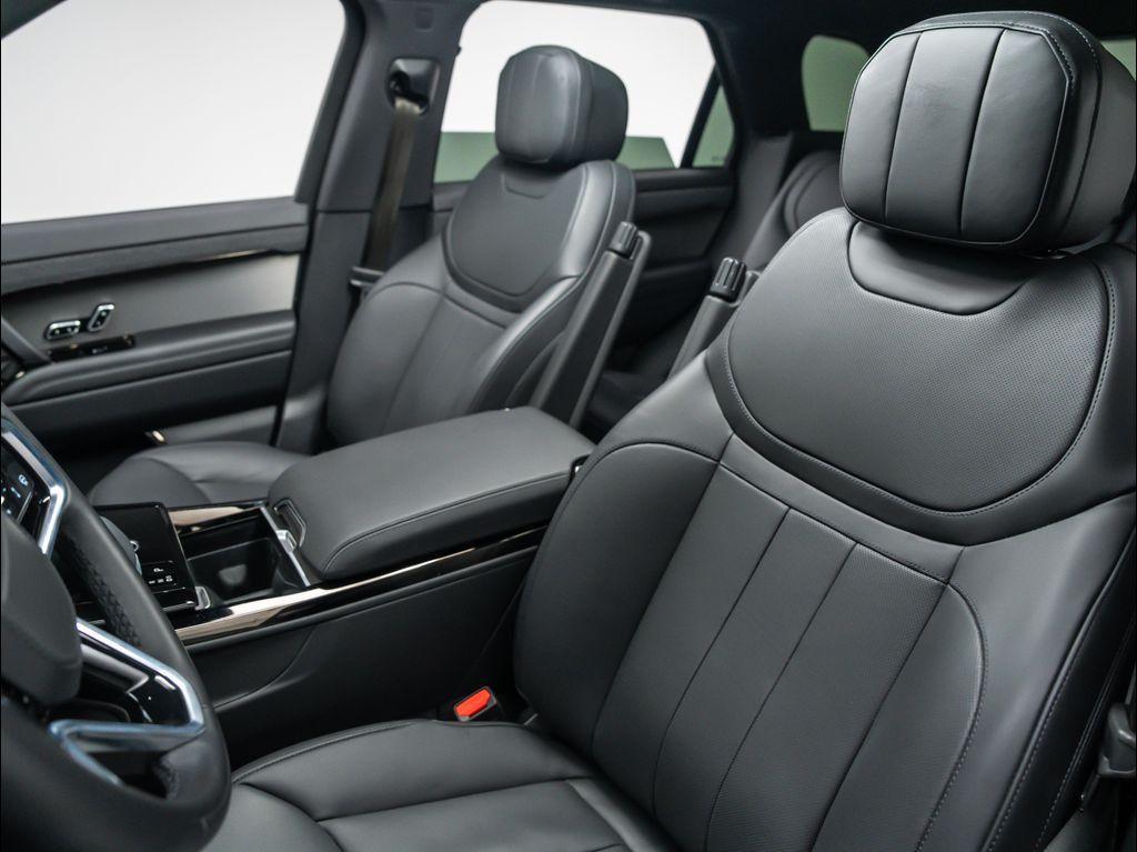 new 2025 Land Rover Range Rover Sport car