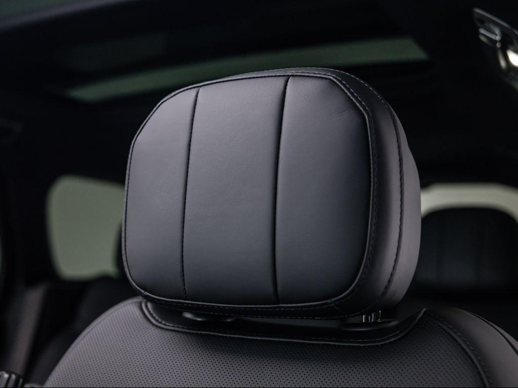 new 2025 Land Rover Range Rover car