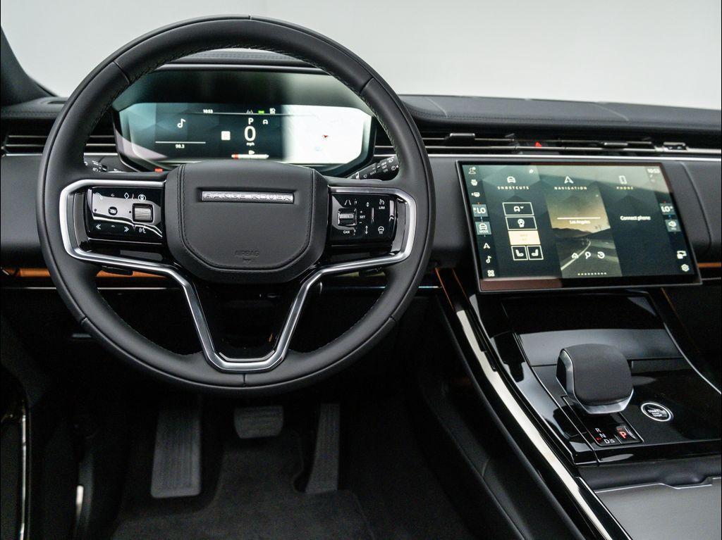 new 2025 Land Rover Range Rover Sport car