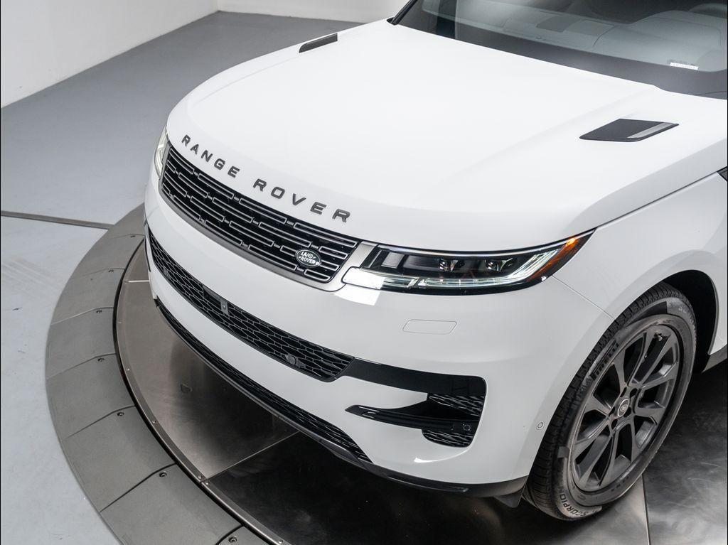 new 2025 Land Rover Range Rover Sport car