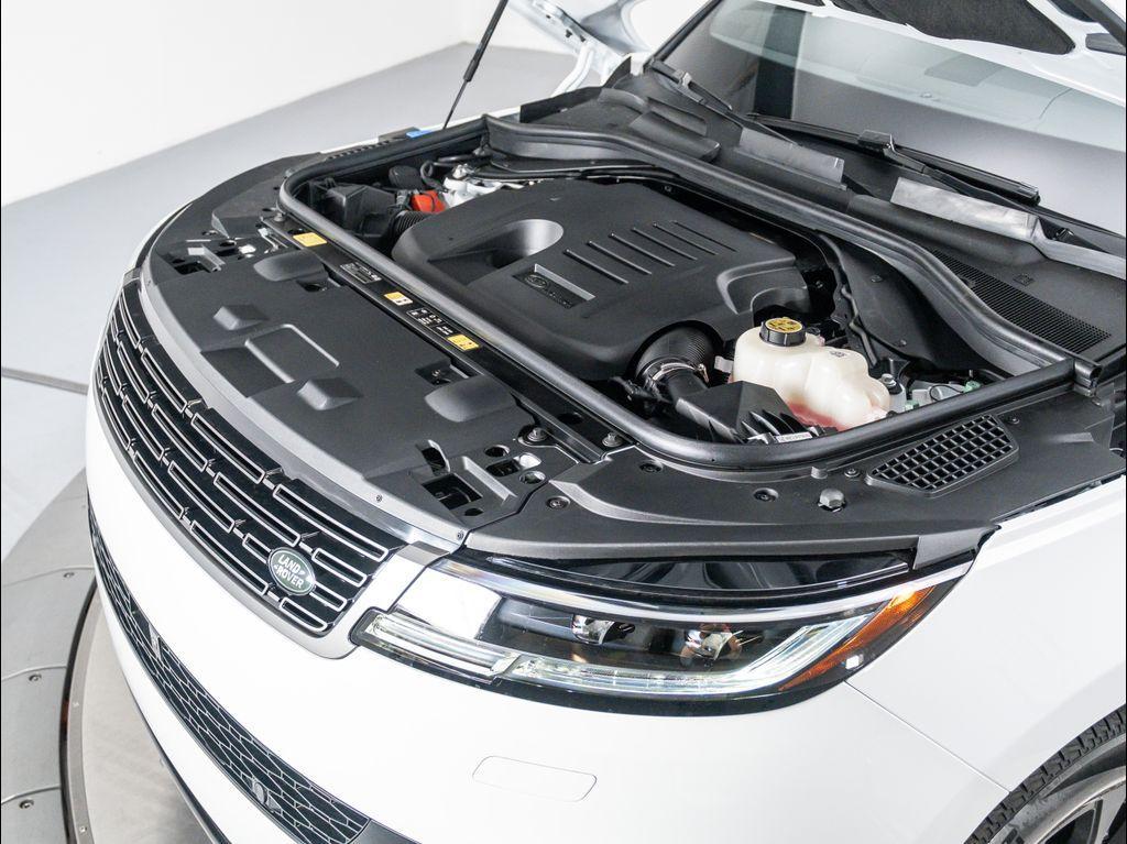new 2025 Land Rover Range Rover Sport car