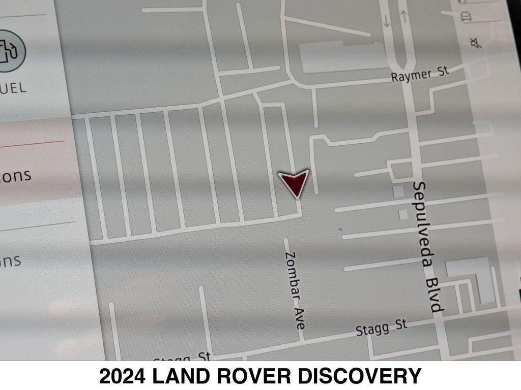 used 2024 Land Rover Discovery car, priced at $67,645