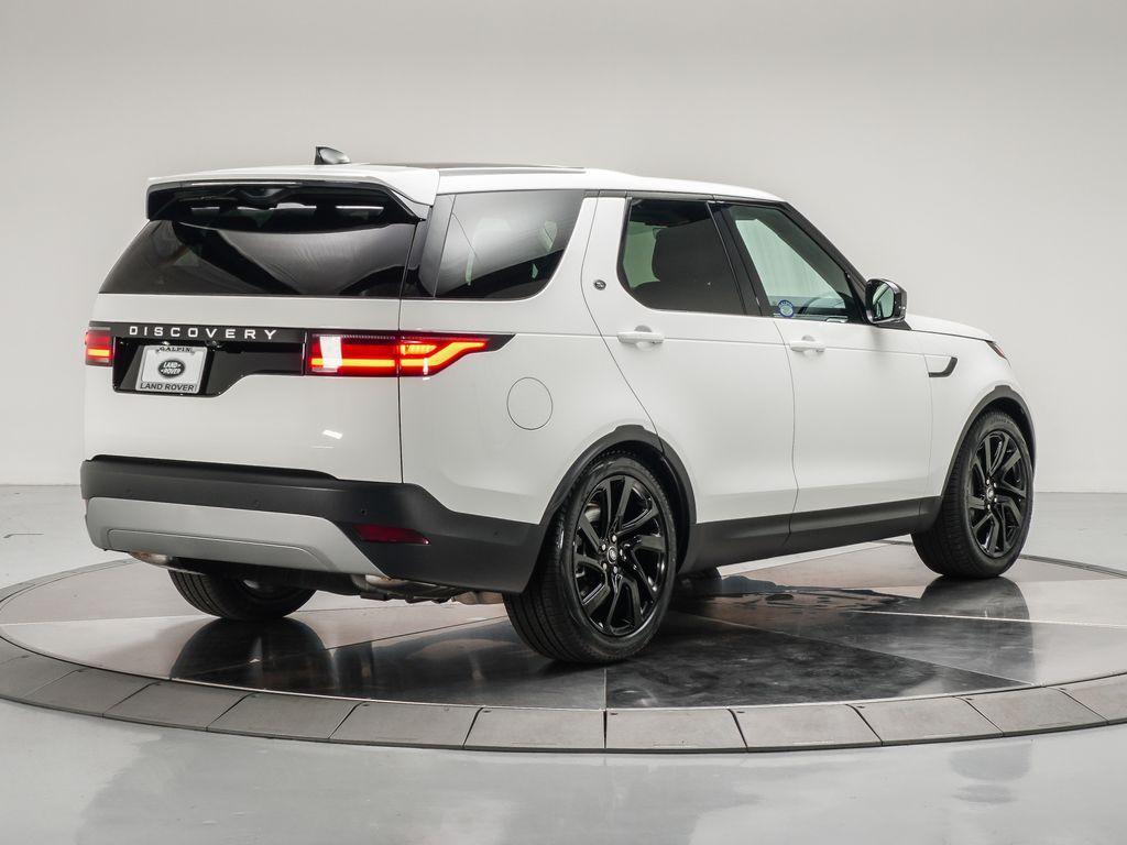 new 2024 Land Rover Discovery car, priced at $65,558