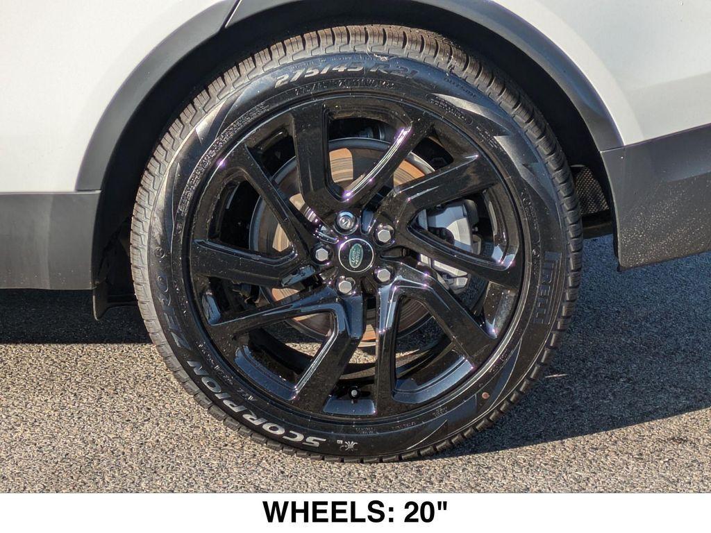 used 2024 Land Rover Discovery car, priced at $67,645
