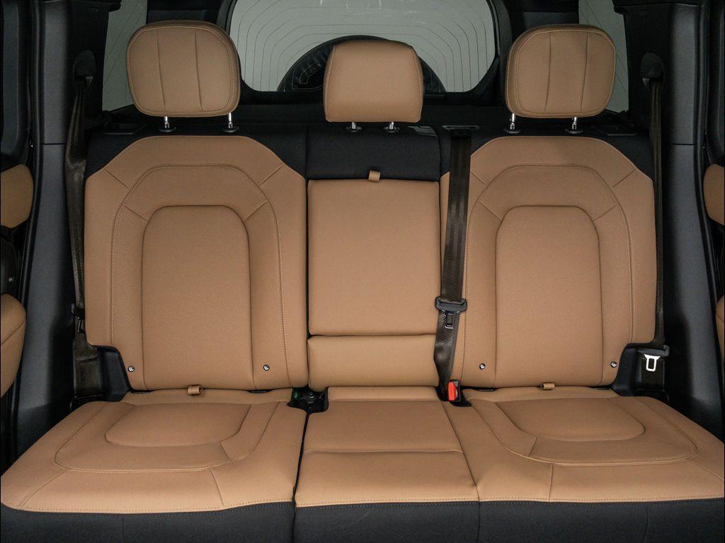 new 2025 Land Rover Defender car