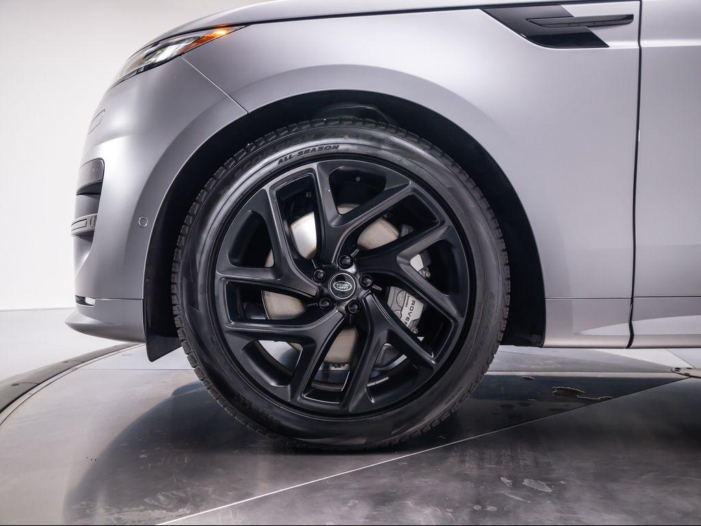 new 2025 Land Rover Range Rover Sport car