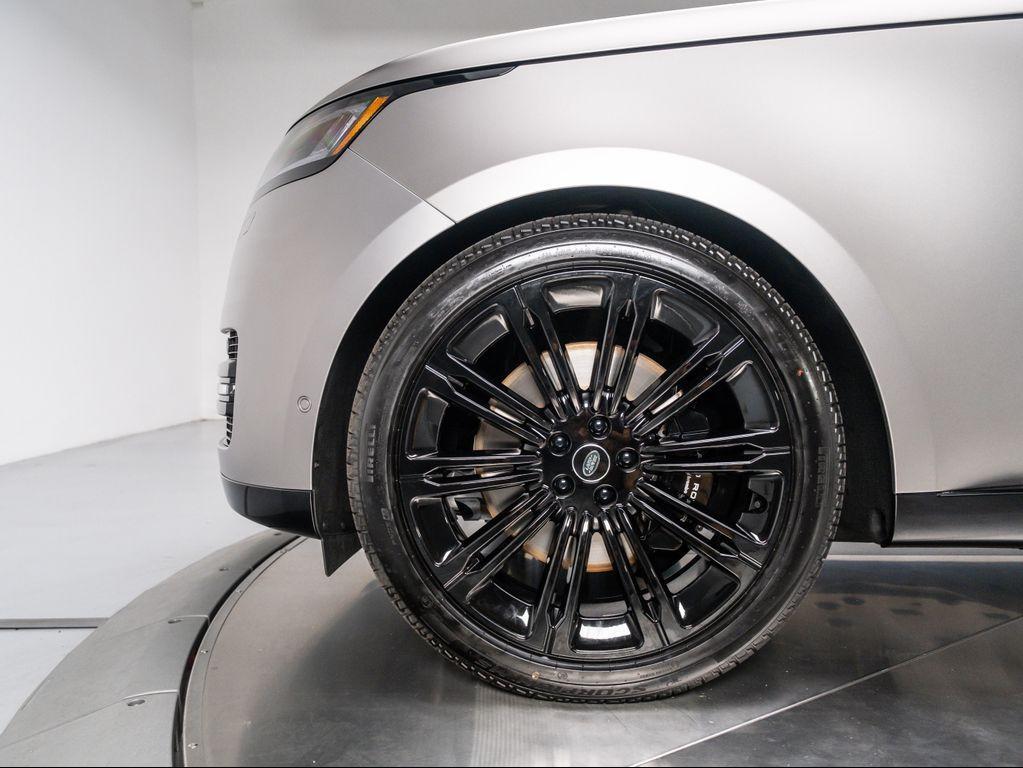 new 2025 Land Rover Range Rover car