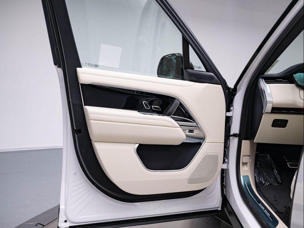 new 2025 Land Rover Range Rover car