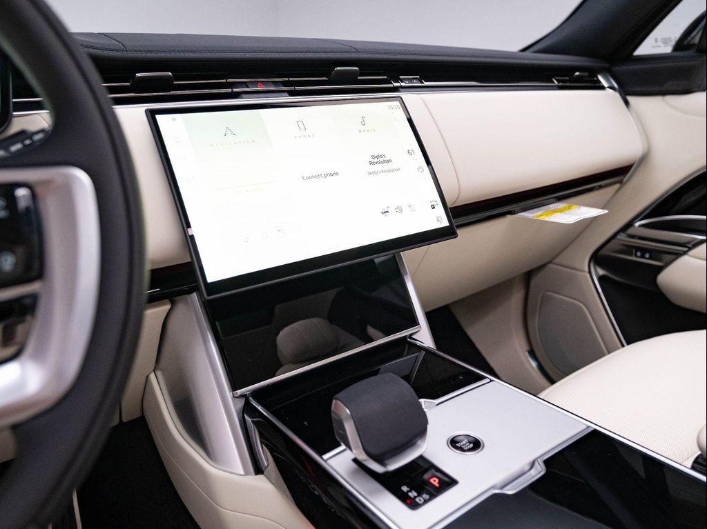 new 2025 Land Rover Range Rover car