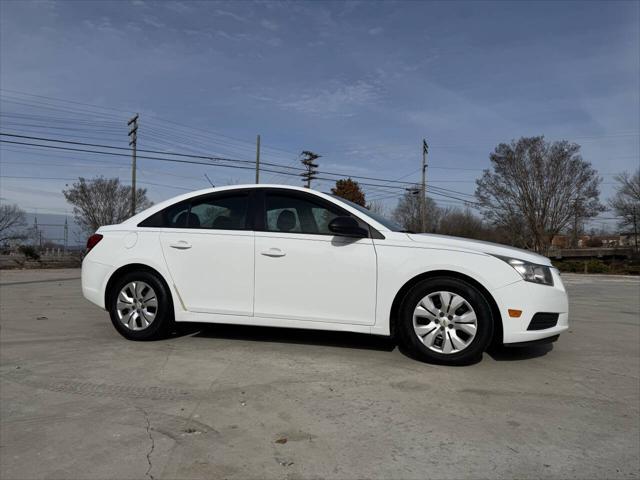 used 2014 Chevrolet Cruze car, priced at $4,800