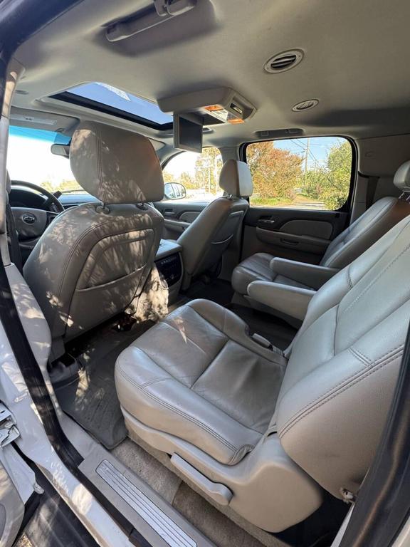 used 2007 Chevrolet Suburban car, priced at $5,975