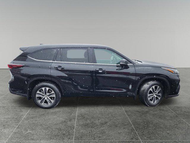 new 2024 Toyota Highlander car, priced at $42,993