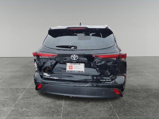 new 2024 Toyota Highlander car, priced at $42,993