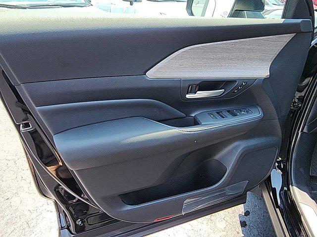 new 2025 Toyota Grand Highlander car, priced at $52,183
