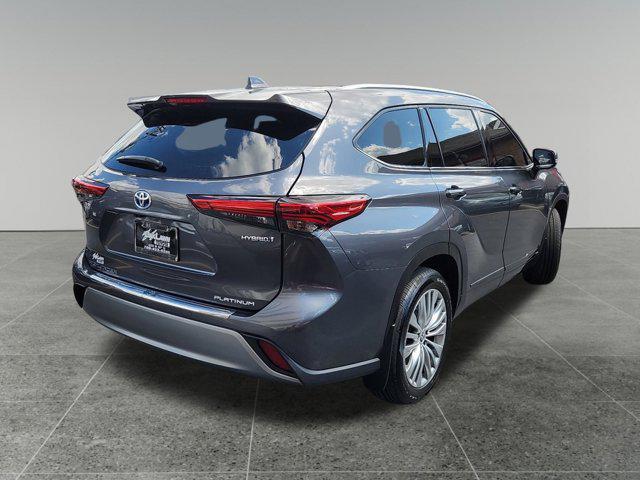 used 2023 Toyota Highlander Hybrid car, priced at $47,958