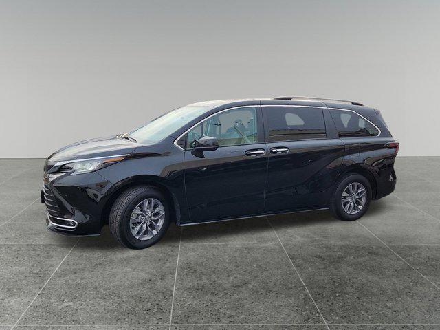 used 2023 Toyota Sienna car, priced at $45,257