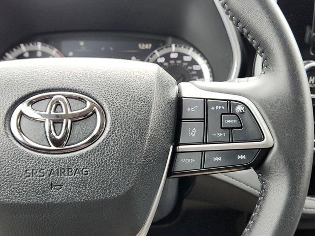 used 2024 Toyota Highlander car, priced at $45,255