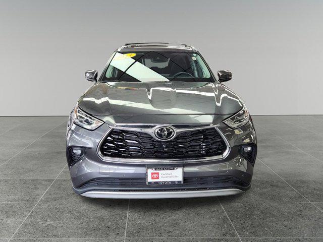 used 2024 Toyota Highlander car, priced at $52,012