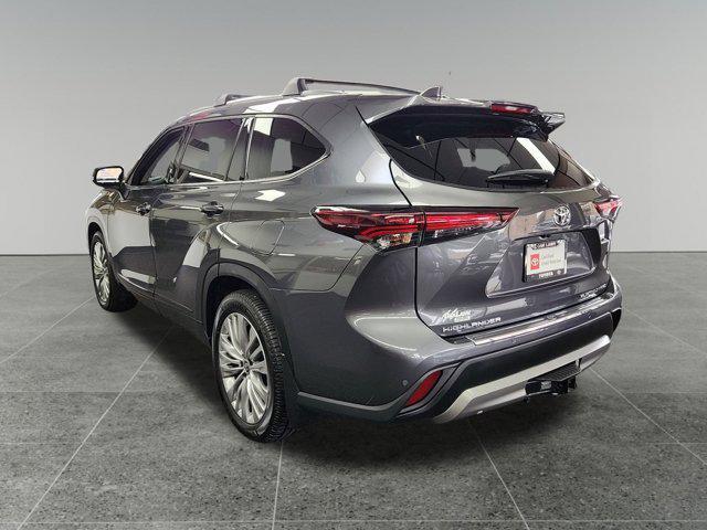 used 2024 Toyota Highlander car, priced at $52,012