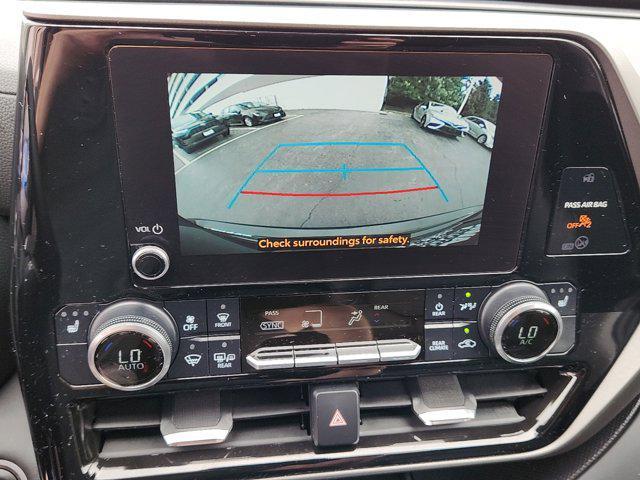 used 2024 Toyota Highlander car, priced at $45,947