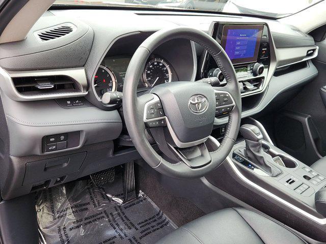 used 2024 Toyota Highlander car, priced at $45,947