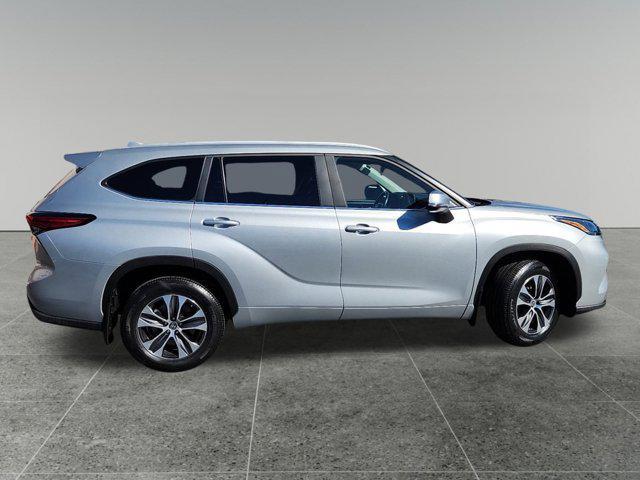 used 2023 Toyota Highlander car, priced at $41,684