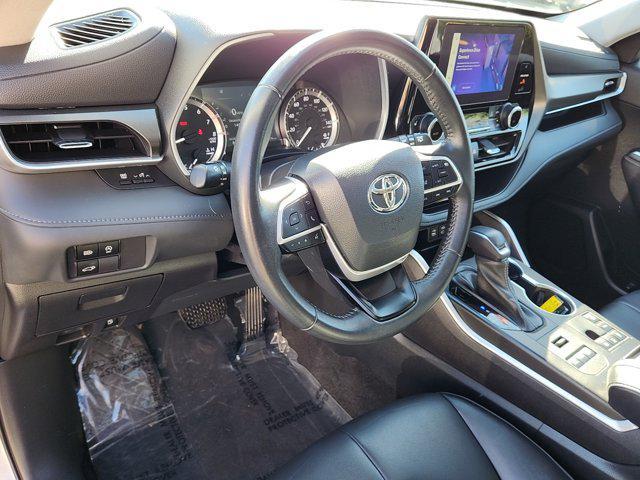 used 2023 Toyota Highlander car, priced at $41,684